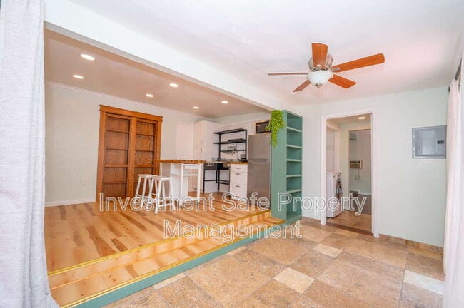property at 4982 Baltimore Dr