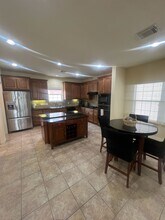 7143 Laguna Villas in Houston, TX - Building Photo - Building Photo