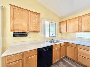 510 N 105th Pl in Mesa, AZ - Building Photo - Building Photo