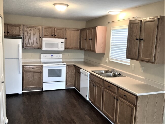 200 Hedgington Ct in Hamilton, OH - Building Photo - Building Photo