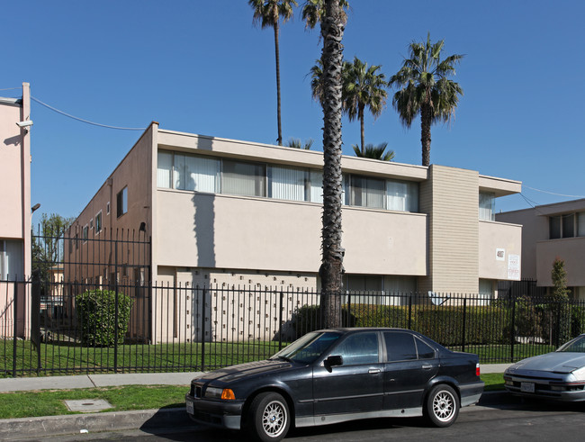 4807 August St in Los Angeles, CA - Building Photo - Building Photo