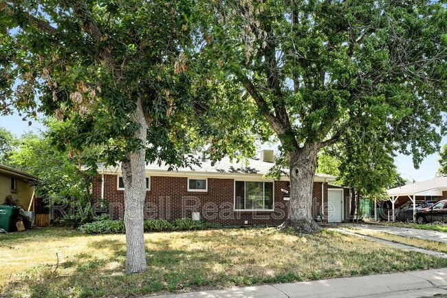3040 Worchester St in Aurora, CO - Building Photo - Building Photo