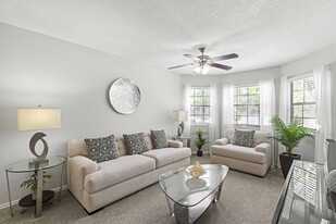 Franklin Woods - Students: Save up to 10%! Apartments