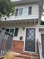 207 8th St in Pacific Grove, CA - Building Photo