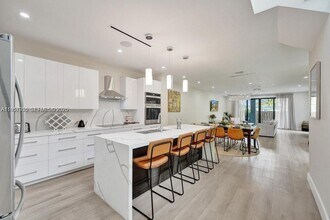 1101 NE 16th Terrace in Fort Lauderdale, FL - Building Photo - Building Photo