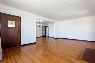 4936 Marlborough Dr in San Diego, CA - Building Photo - Building Photo