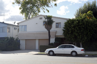 4535 Hazeltine Ave in Sherman Oaks, CA - Building Photo - Building Photo