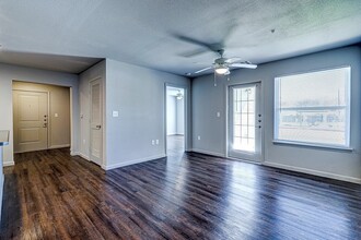 Carver Ridge Apartments in Hutto, TX - Building Photo - Building Photo