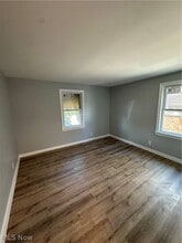 18413 Waterbury Ave in Maple Heights, OH - Building Photo - Building Photo