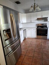 9537 NW 42nd St in Sunrise, FL - Building Photo - Building Photo