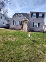 3071 Karl Rd in Columbus, OH - Building Photo