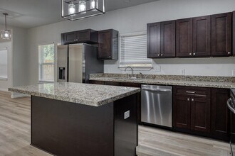 410 Pulliam St in Del Rio, TX - Building Photo - Building Photo