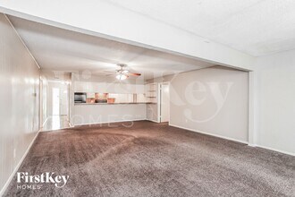 8002 Larkspur Dr in Texas City, TX - Building Photo - Building Photo