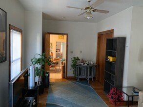 56 7th St, Unit 3 in Cambridge, MA - Building Photo - Building Photo