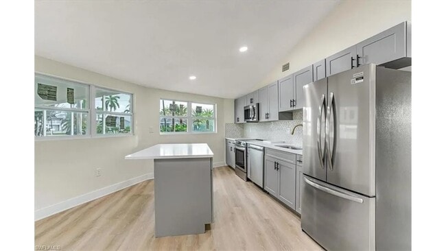 190 Tarpon Rd in Fort Myers Beach, FL - Building Photo - Building Photo