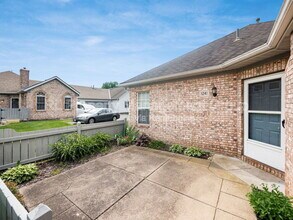 1241 Villa Oaks Ct in Columbus, OH - Building Photo - Building Photo