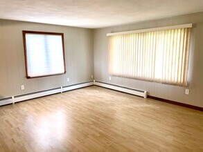 5 Edwards Ave in Biddeford, ME - Building Photo - Building Photo