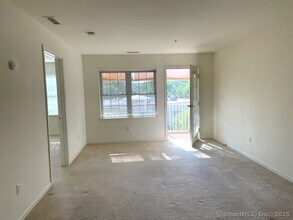 75 Washington Ave in Hamden, CT - Building Photo - Building Photo