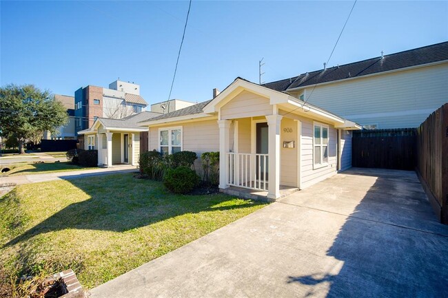 906 W 9th St in Houston, TX - Building Photo - Building Photo
