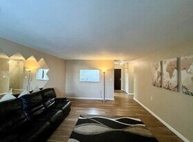 30 Daniels St, Unit 108 in Malden, MA - Building Photo