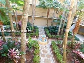 8075 SW 107th Ave in Miami, FL - Building Photo - Building Photo