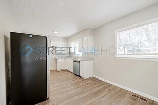 137 Prince Ave in Columbus, GA - Building Photo