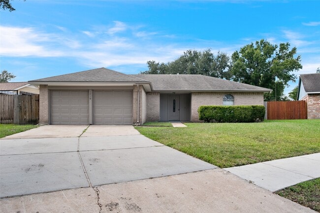 1710 Foxwood Ct