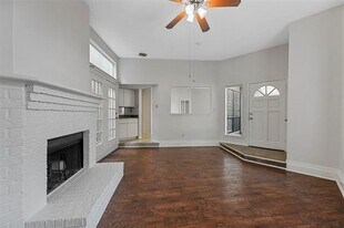 3500 E Park Blvd in Plano, TX - Building Photo