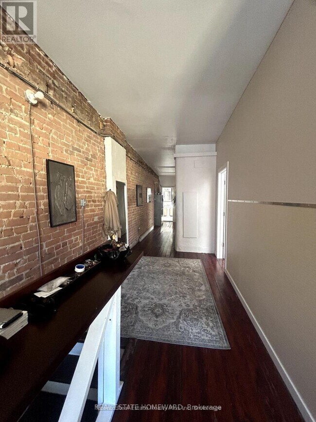 1297 Gerrard St E in Toronto, ON - Building Photo - Building Photo