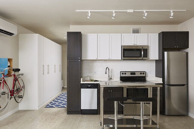 3828 Apartments in Minneapolis, MN - Foto de edificio - Building Photo