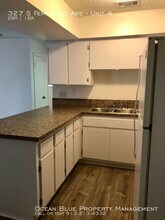 327 S Fernwood Ave-Unit -Unit 4 in Clearwater, FL - Foto de edificio - Building Photo