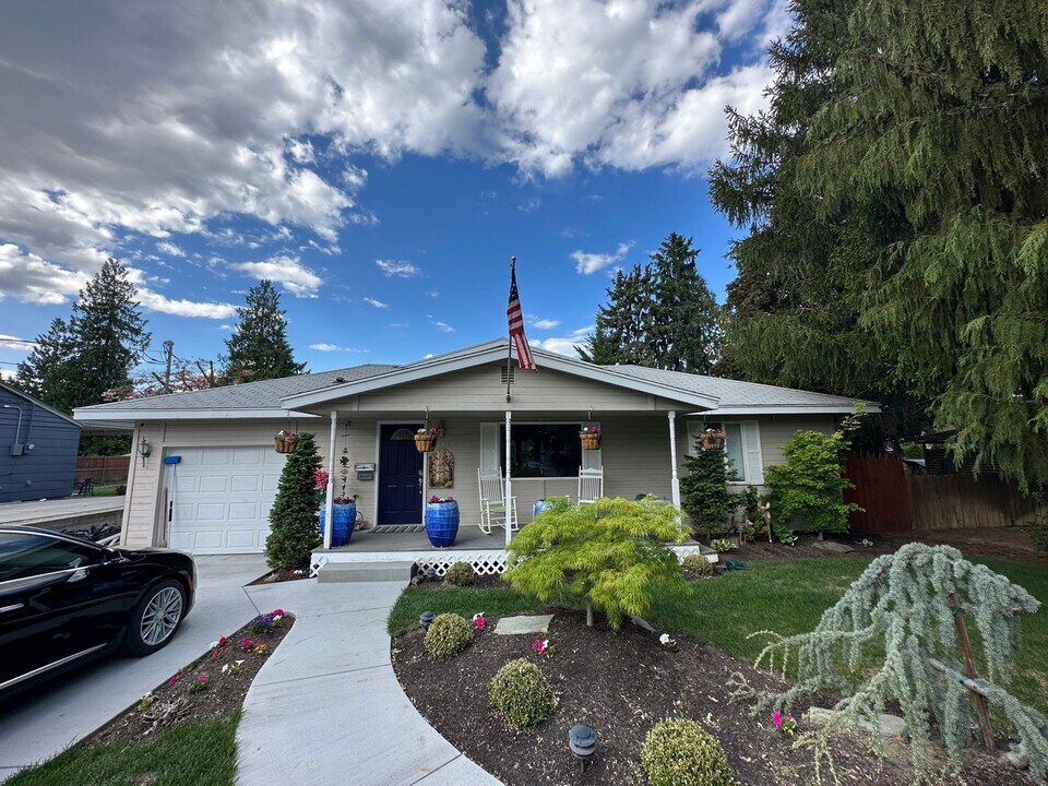 1138 Jefferson St in Wenatchee, WA - Building Photo