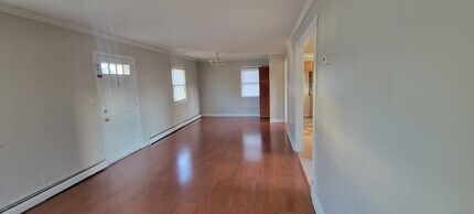 87 Ellington St in Hartford, CT - Building Photo - Building Photo