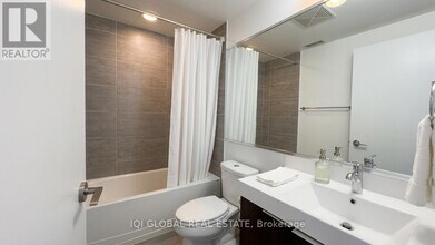 478 King St W in Toronto, ON - Building Photo - Building Photo