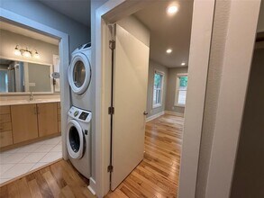 2105 Kinney Ave in Austin, TX - Building Photo - Building Photo