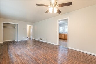 149 Meadow Park Ln SW in Atlanta, GA - Building Photo - Building Photo