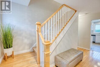 33 Elvaston Ave in Ottawa, ON - Building Photo - Building Photo
