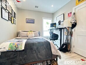 131 Murdock St, Unit 2 in Boston, MA - Foto de edificio - Building Photo