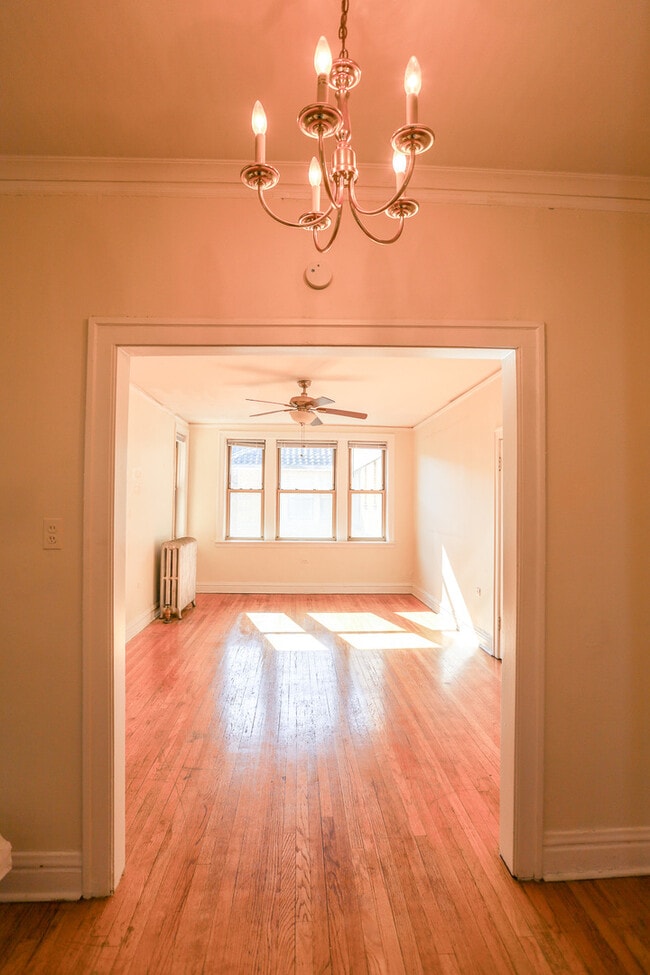 7518 N Seeley Ave in Chicago, IL - Building Photo - Building Photo