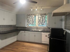 202 E Elmwood St in Shreveport, LA - Building Photo - Building Photo