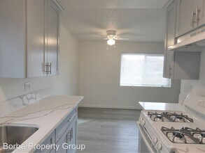 1061 Cerritos Ave in Long Beach, CA - Building Photo - Building Photo