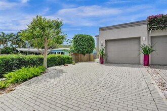 62 NE 26th St in Wilton Manors, FL - Building Photo - Building Photo