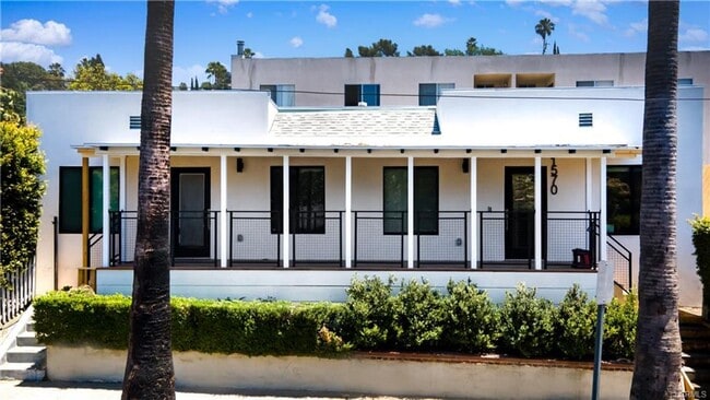 1570 Myra Ave in Los Angeles, CA - Building Photo - Building Photo