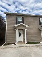 315 Davis St in Cowan, TN - Foto de edificio - Building Photo