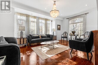 4131 Shipp Dr in Mississauga, ON - Building Photo - Building Photo