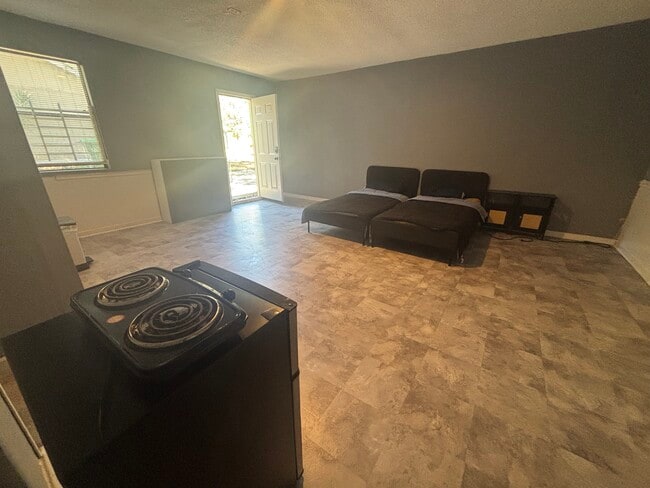 4989 Thompson Mill Rd, Unit Studio Suite