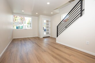 1561 NW 63rd St in Seattle, WA - Building Photo - Building Photo