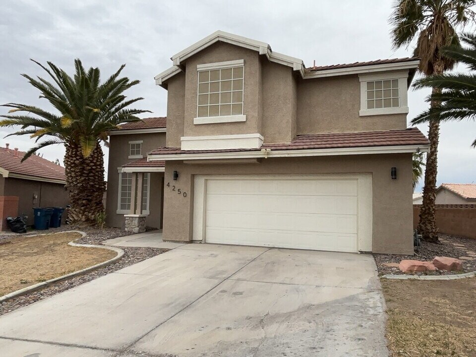 4250 Lael Ct in North Las Vegas, NV - Building Photo