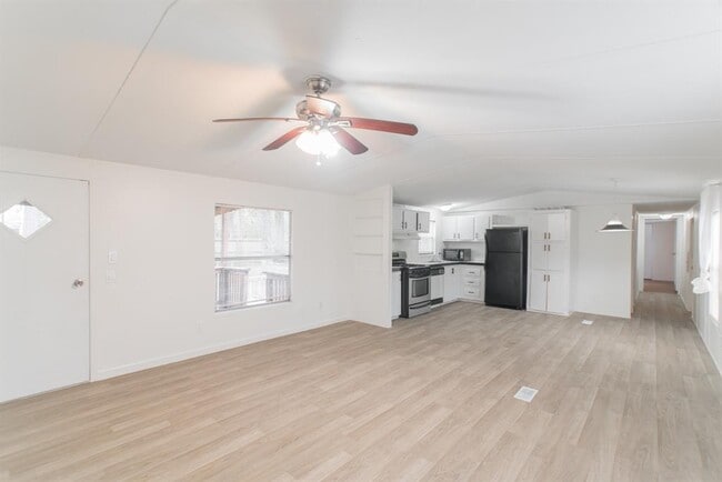 9140 Sharyn Dr in Conroe, TX - Foto de edificio - Building Photo