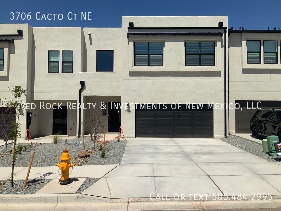 3706 Cacto Ct in Rio Rancho, NM - Foto de edificio